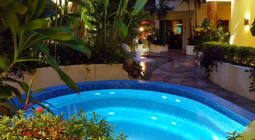 Villas Sacbe Condo Hotel and Beach Club